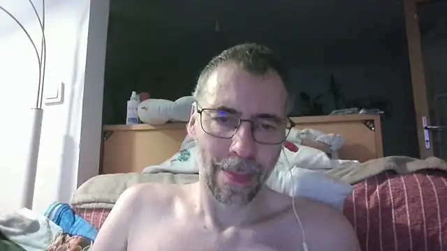 ptitcanard60600 online show from May 30, 11:38 pm