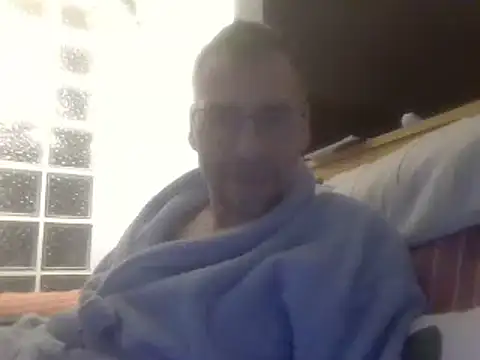 ptitcanard60600 online show from January 8, 11:41 pm