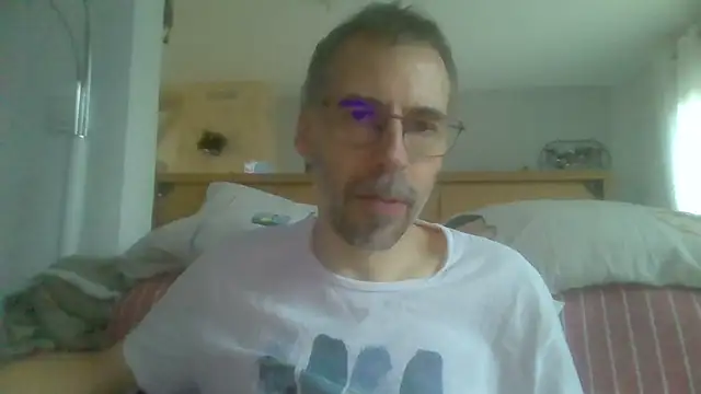 ptitcanard60600 online show from September 15, 5:25 pm