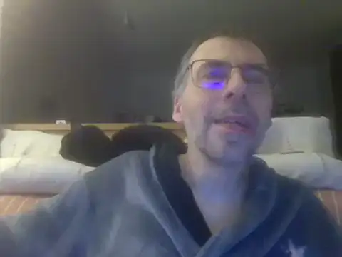 ptitcanard60600 online show from February 13, 10:33 pm