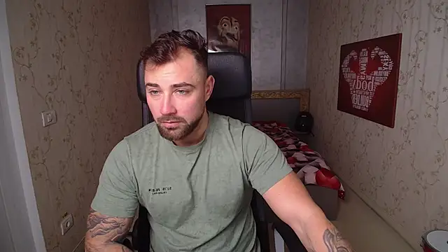 Snapshot of DuncanStone chatting on December 24, 10:55 am DuncanStone online show from December 24, 10:55 am