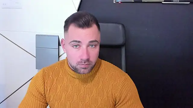 Snapshot of DuncanStone chatting on February 21, 8:50 am DuncanStone online show from February 21, 8:50 am