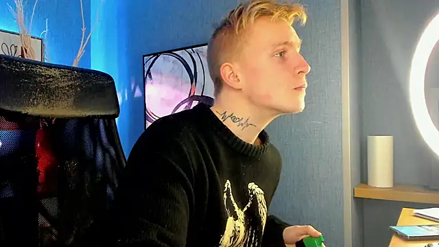 Snapshot of AlexxSweet chatting on February 23, 4:31 pm AlexxSweet online show from February 23, 4:31 pm