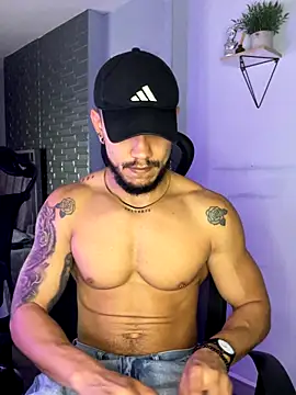 ARON TAYLER01 online show from November 25, 10:28 am