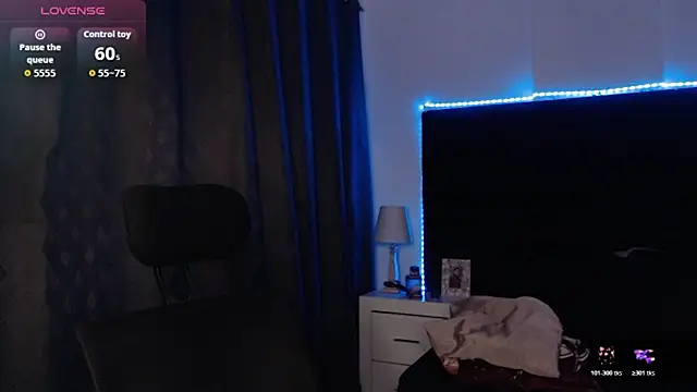 andrewmhilton  online show from February 20, 6:19 am