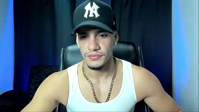 jhonnysnow17 online show from October 12, 12:15 am