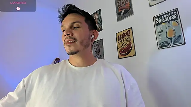 alejandro stark online show from March 5, 11:56 pm