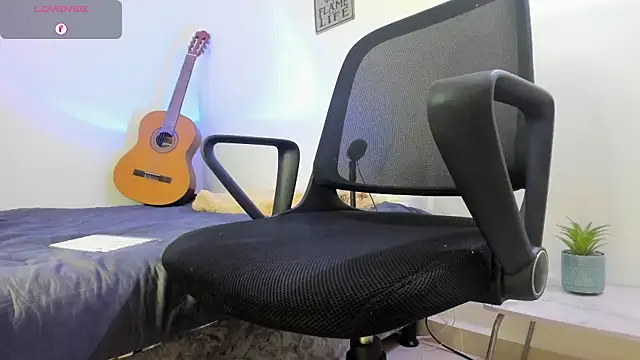 alejandro stark online show from March 25, 11:14 am