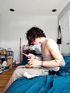 LiverandBrat77 online show from February 4, 4:08 pm