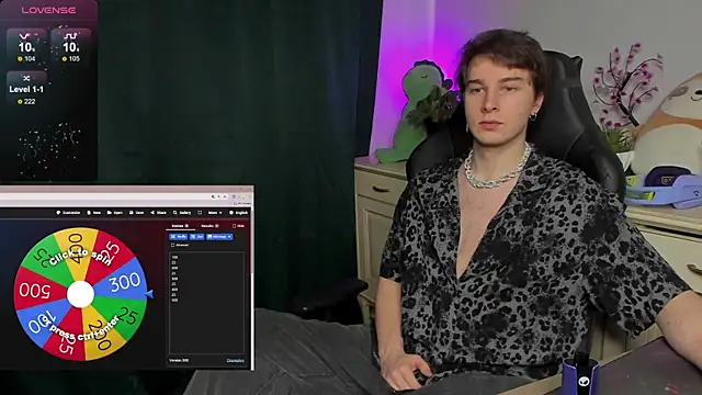 Vincent Strong online show from October 19, 9:45 am