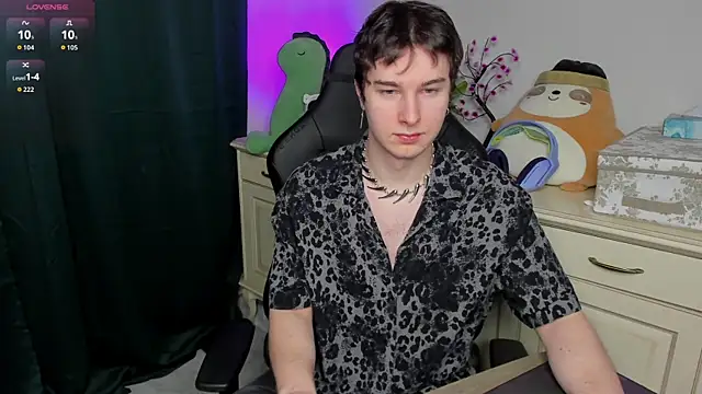 Vincent Strong online show from February 11, 7:35 am