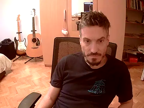 Snapshot of delayclose_ chatting on January 29, 3:37 pm delayclose online show from January 29, 3:37 pm