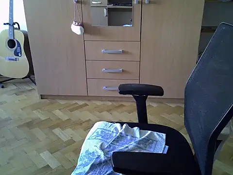 Snapshot of delayclose_ chatting on March 5, 3:51 pm delayclose online show from March 5, 3:51 pm