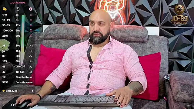 JD-69 online show from October 7, 7:40 pm