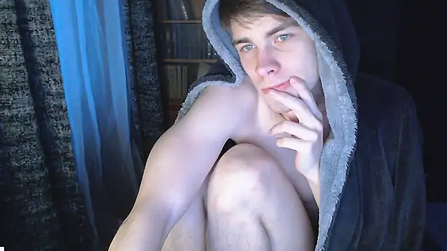 Student Oliver online show from November 28, 6:27 am