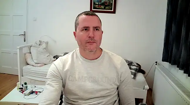 hornysexylips online show from January 4, 10:55 pm