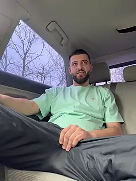 ElChapoGuzman95 online show from December 22, 8:00 am