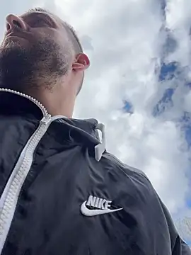 ElChapoGuzman95 online show from April 10, 10:44 am