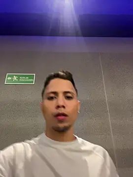 xTommy Steigerx online show from January 15, 2:15 am