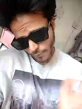 Snapshot of rounakhunk chatting on January 17, 6:36 am rounakhunk online show from January 17, 6:36 am