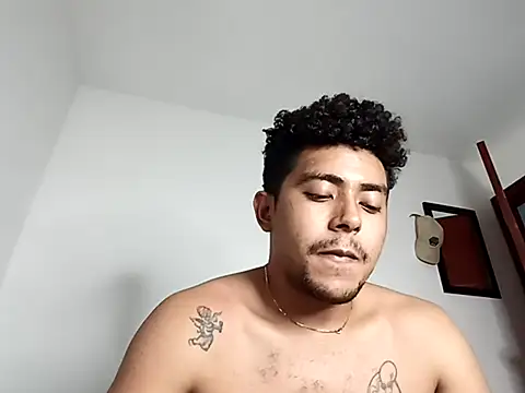 Snapshot of wailer_ chatting on January 11, 10:51 pm wailer online show from January 11, 10:51 pm