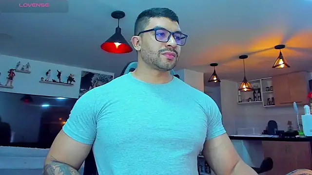 Michael Diamond online show from December 7, 3:25 am