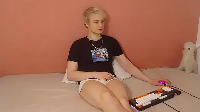 Oliver sweet  online show from March 24, 12:49 am