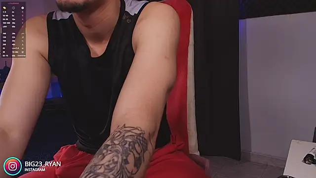 bigryann23 online show from October 15, 1:13 am